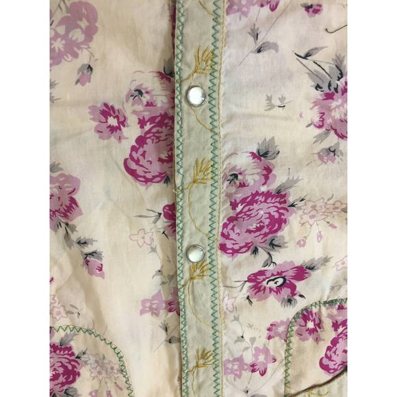 Vanity Embroidered Floral Button Down Top Size Small‎ - Picture 5 of 12